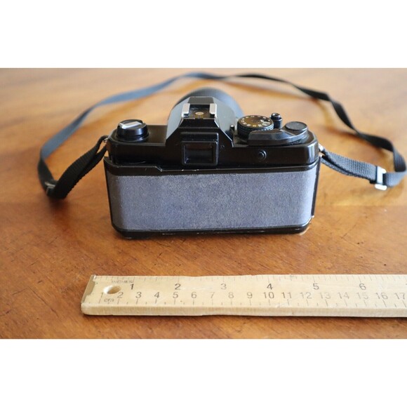 Yashica FX-3 35mm Film SLR Camera with DSB 135mm Lens Japan For Parts/Repair - Picture 7 of 13